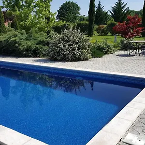 Appartement Avec Piscine, Classe 3 Etoiles, De 42 M2 Confort Au Calme Pour Un Couple, Cahuzac-sur-Vère