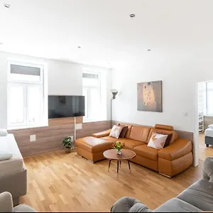 Comfortable 1100 With Contactless Check-in Appartement Wenen