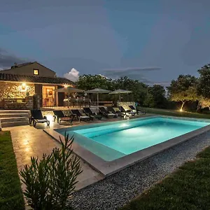 mas-provenal-4-sainte-croix-piscine-chauffe.fr-provencehotel.com/